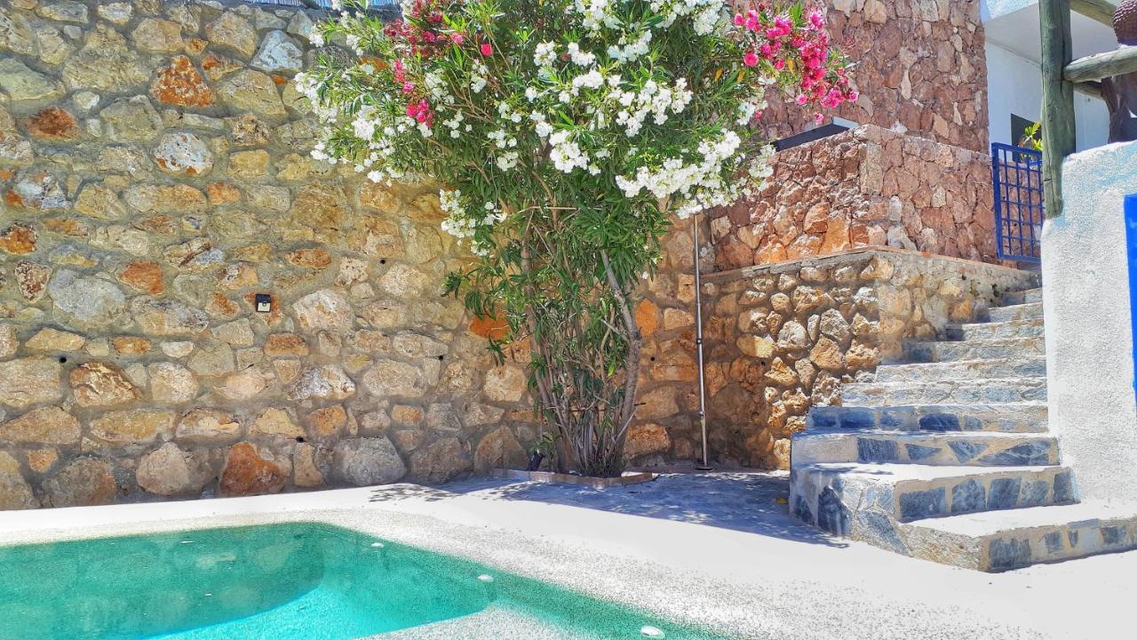 Villa For 4 With A Private Pool & Garden Bedar ภายนอก รูปภาพ